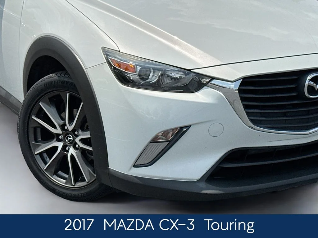 Used 2017 White Mazda Touring image 12