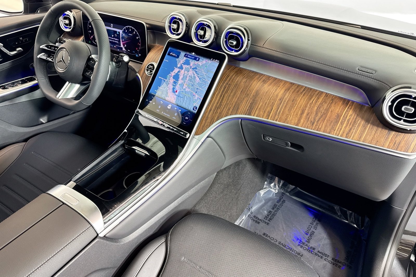 New 2026 Graphite Grey Metallic Mercedes-Benz GLC 300 image 27