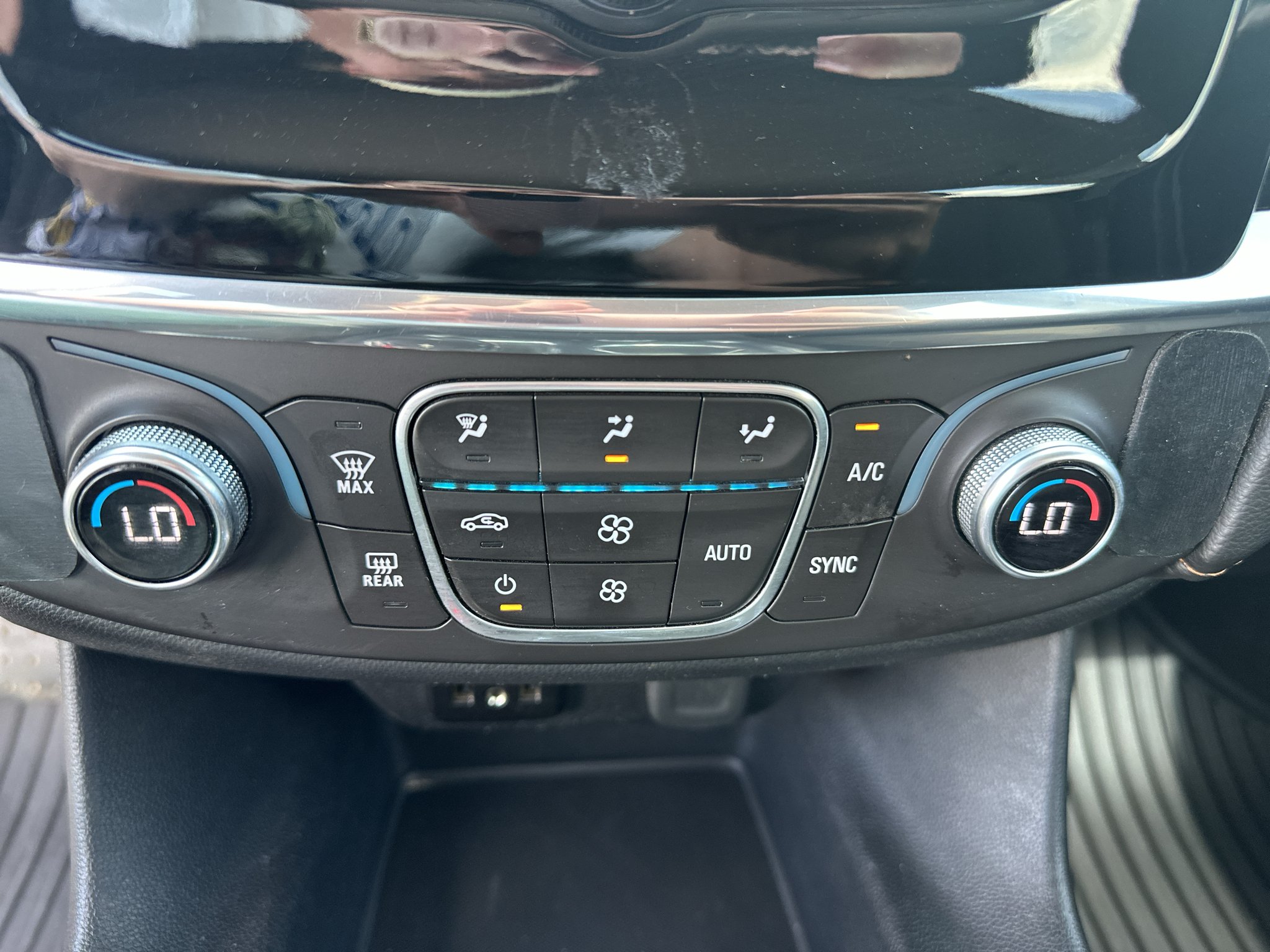 Used 2018 Mosaic Black Metallic Chevrolet LS image 23