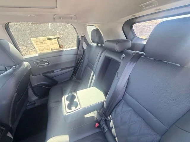 2025 Nissan Rogue Platinum - Photo 28