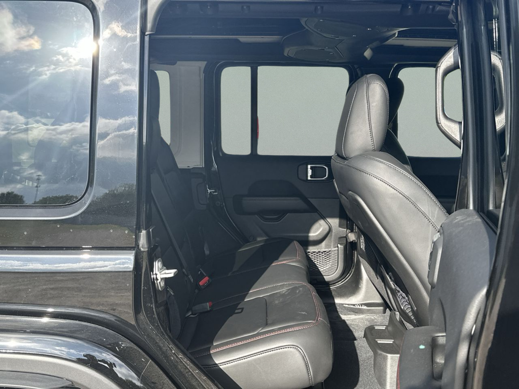 New 2026 Black Clear-Coat Exterior Paint Jeep Rubicon X image 36