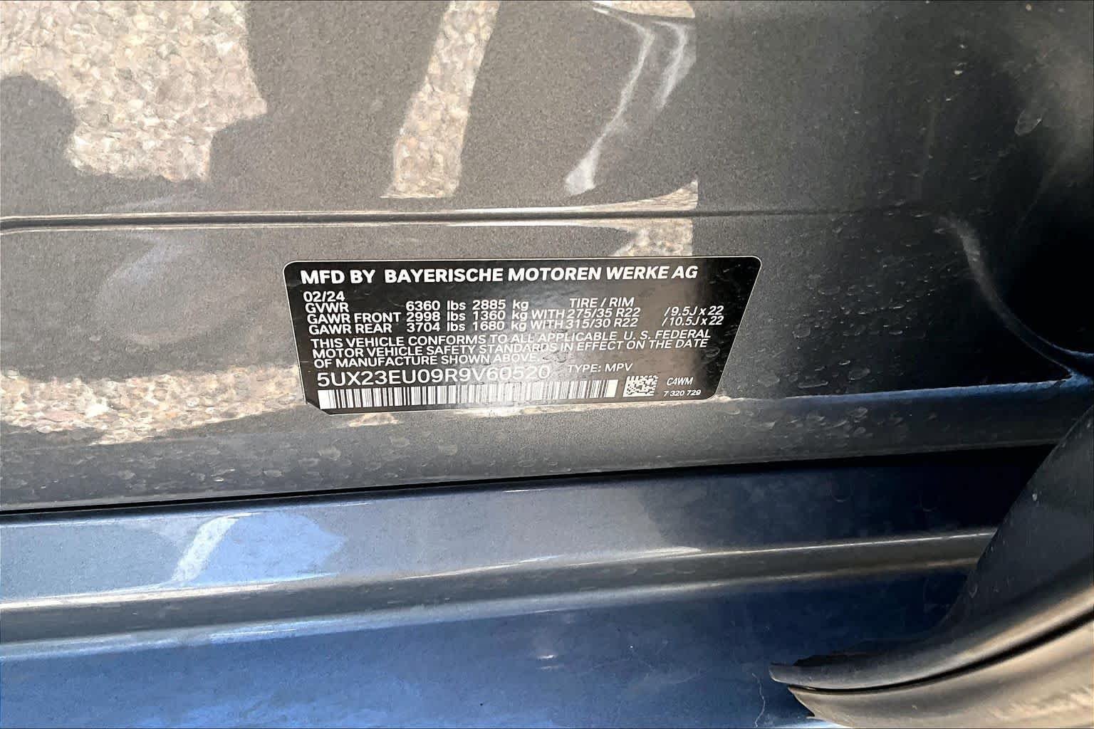 Used 2024 Skyscraper Grey Metallic BMW xDrive40i image 32