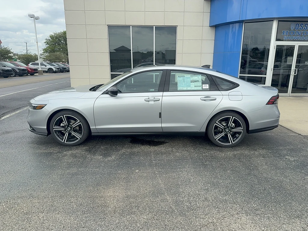 New 2026 Solar Silver Metallic Honda SE image 8