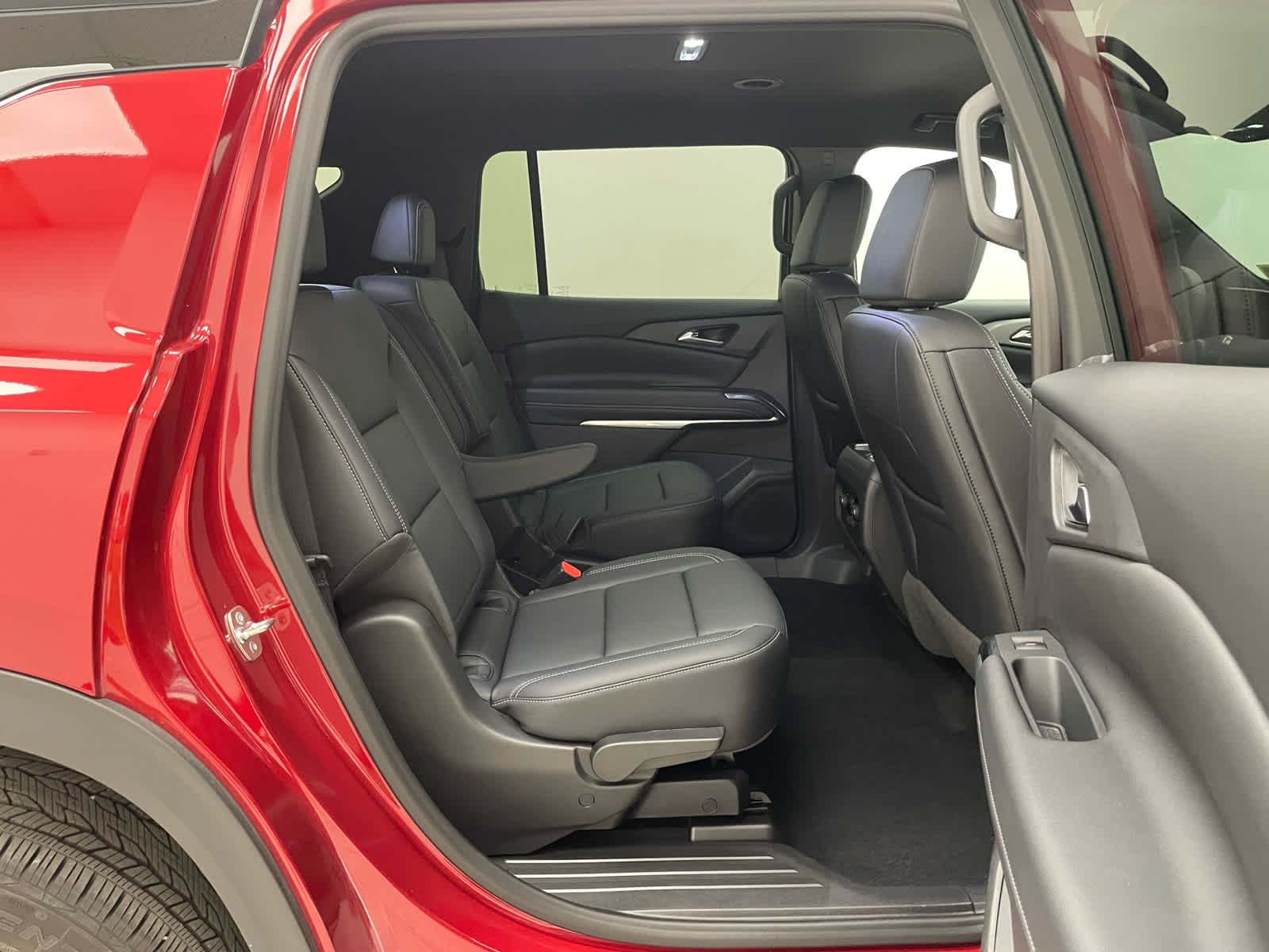 2026 Chevrolet Traverse LT - Photo 13
