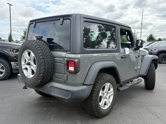 Used 2020 Sting-Gray Clearcoat Jeep Sport S image 12