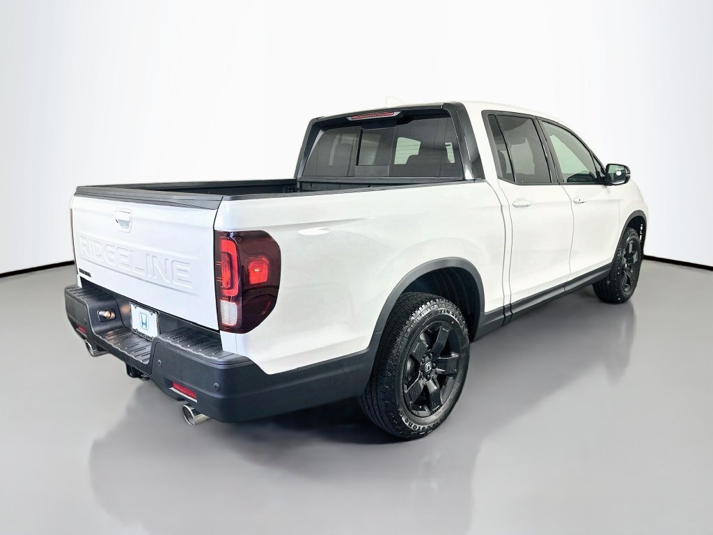 New 2026 Platinum White Pearl Honda Black Edition image 5