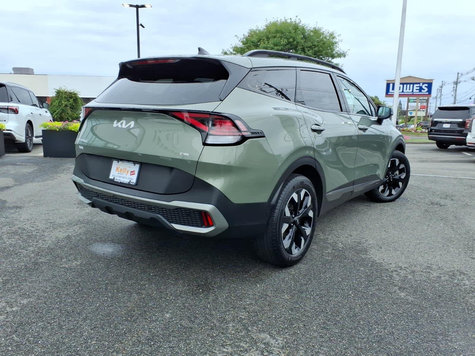 Used 2023 Jungle Green Kia X-Line image 5