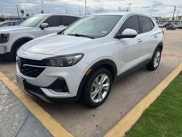 Used 2020 White Buick Preferred image 1