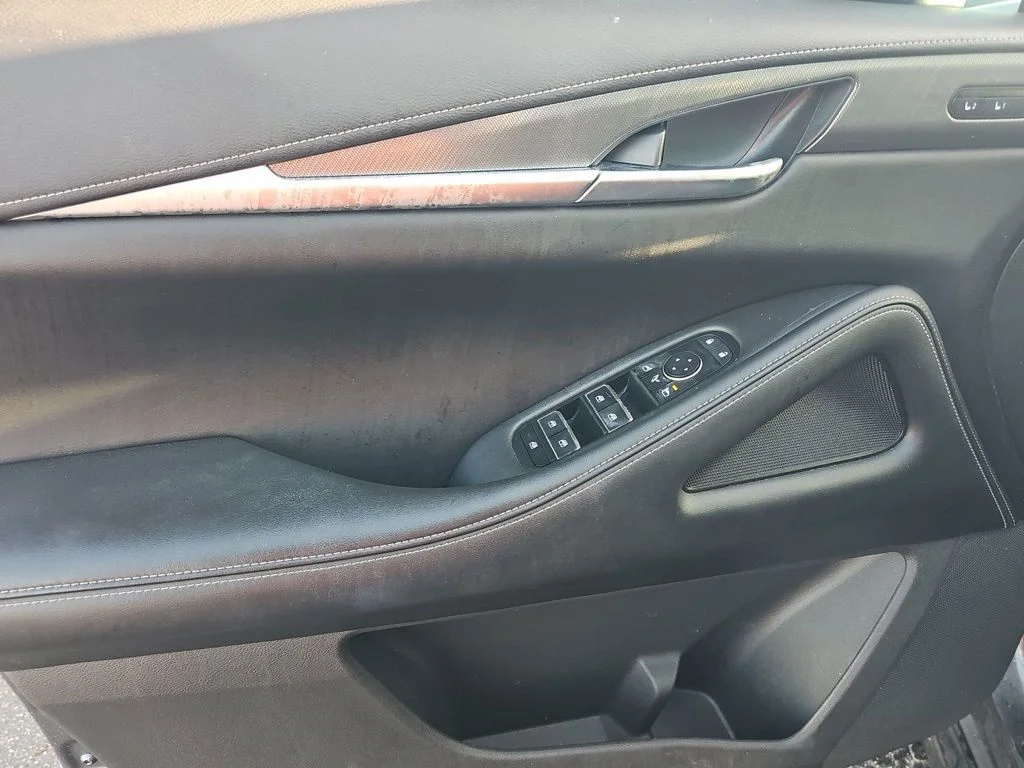 Used 2023 Gray INFINITI LUXE image 18