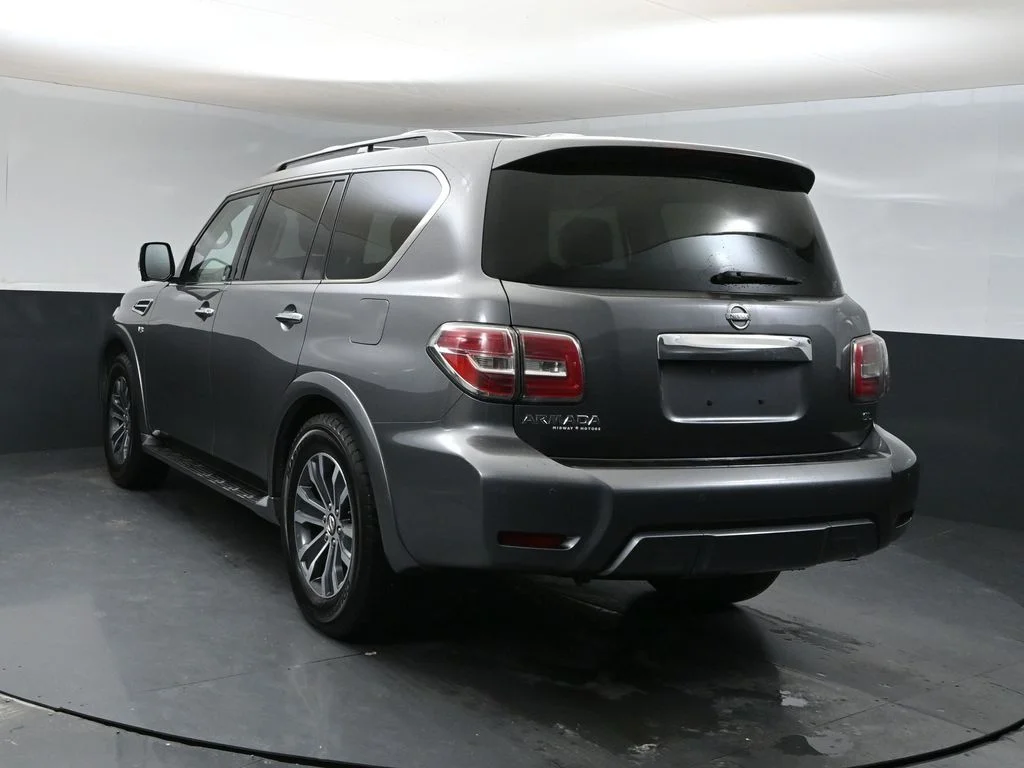 Used 2019 Gun Metallic Nissan SL image 3