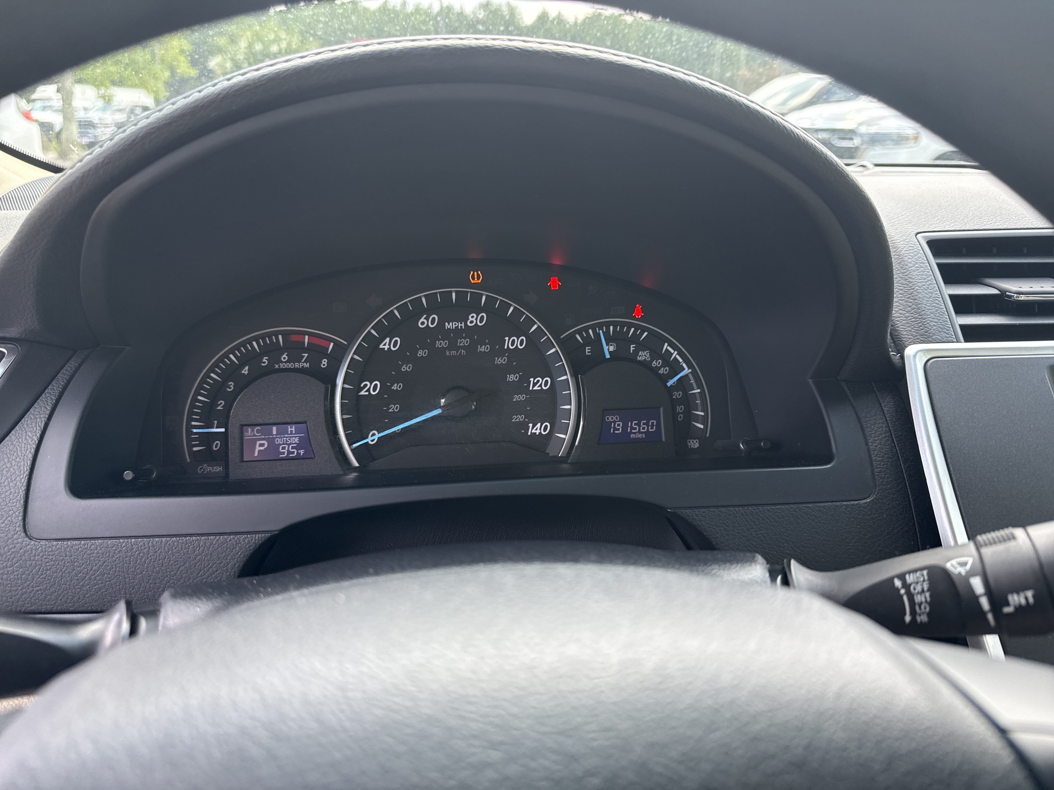 Used 2015 Gold Toyota LE image 24
