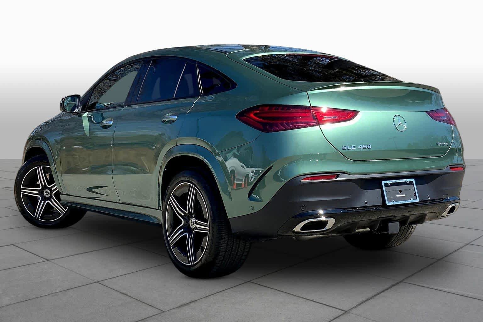 New 2026 MANUFAKTUR Ireland Mid Green Metallic Mercedes-Benz GLE 450 image 16