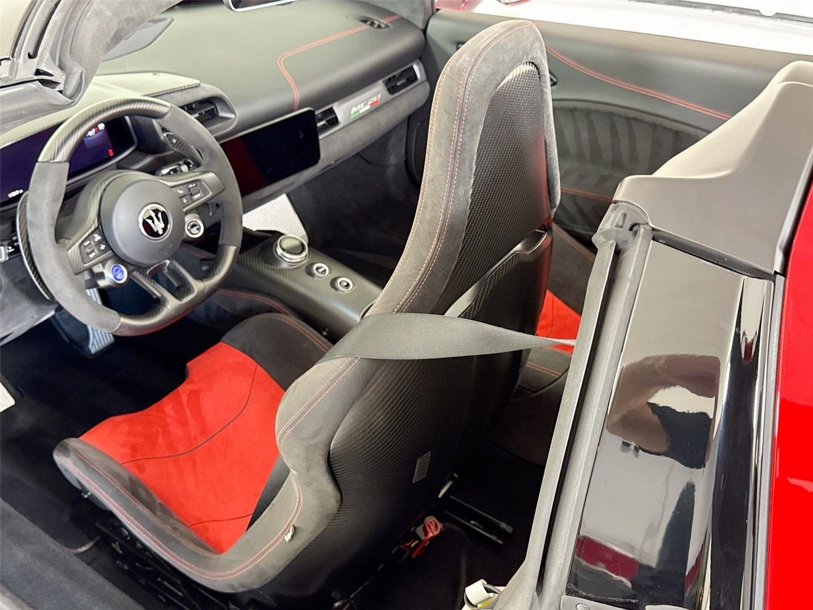 Used 2023 Exclusive Rosso Vincente Maserati Cielo Spider | $350k MSRP | Carbon Race Seats | Int & Ext Carbon image 17