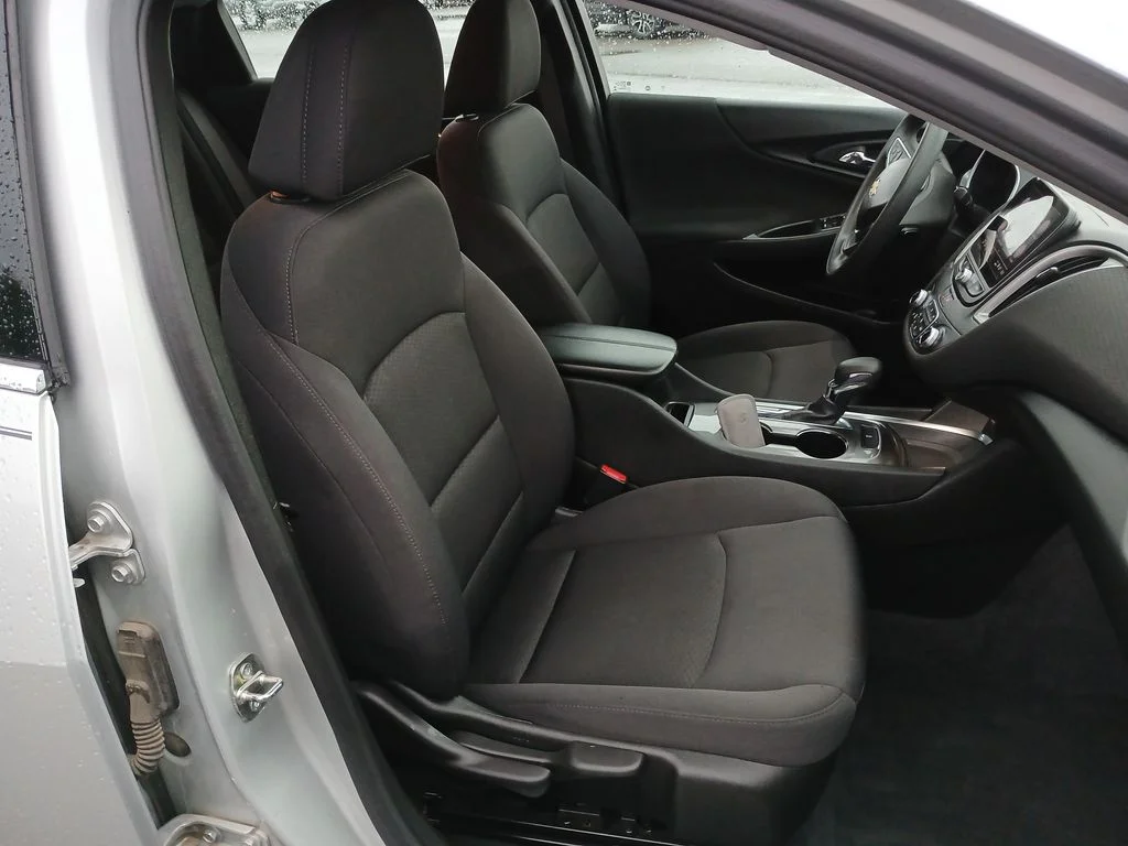 Used 2022 Silver Chevrolet LT image 29