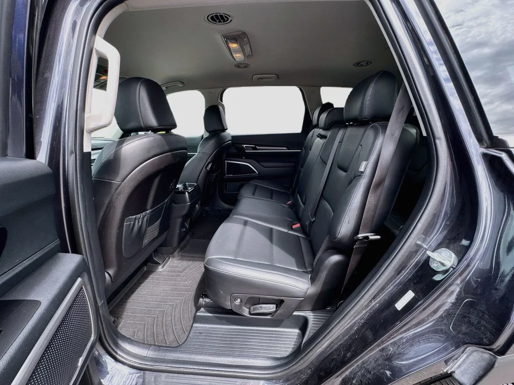 Certified Used 2025 Gray Kia LX image 24