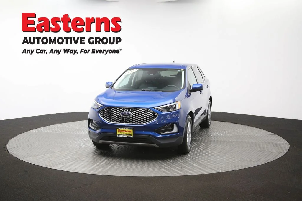 Used 2023 Blue Ford SEL image 54