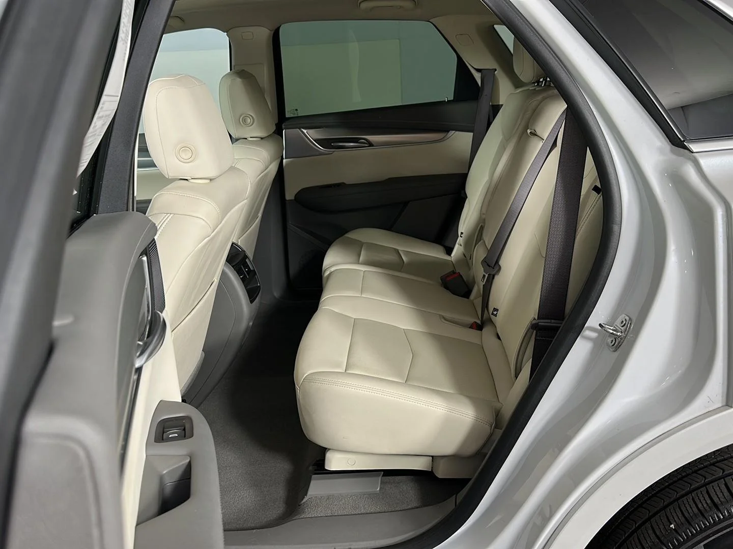Used 2023 Crystal White Tricoat Cadillac AWD Premium Luxury image 26