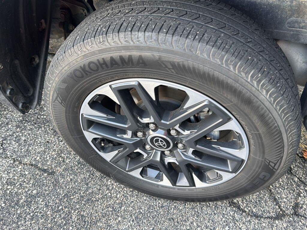 Used 2023 Blueprint Toyota Limited image 11