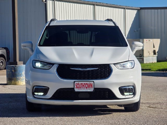 Certified 2021 Chrysler Pacifica Touring with VIN 2C4RC1FG4MR550211 for sale in Indianola, IA