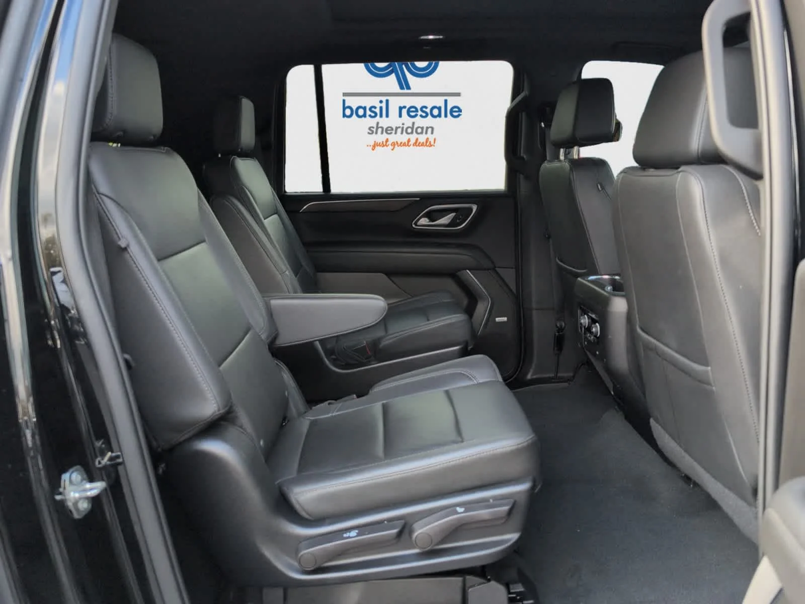 Used 2023 Black Chevrolet Z71 image 24