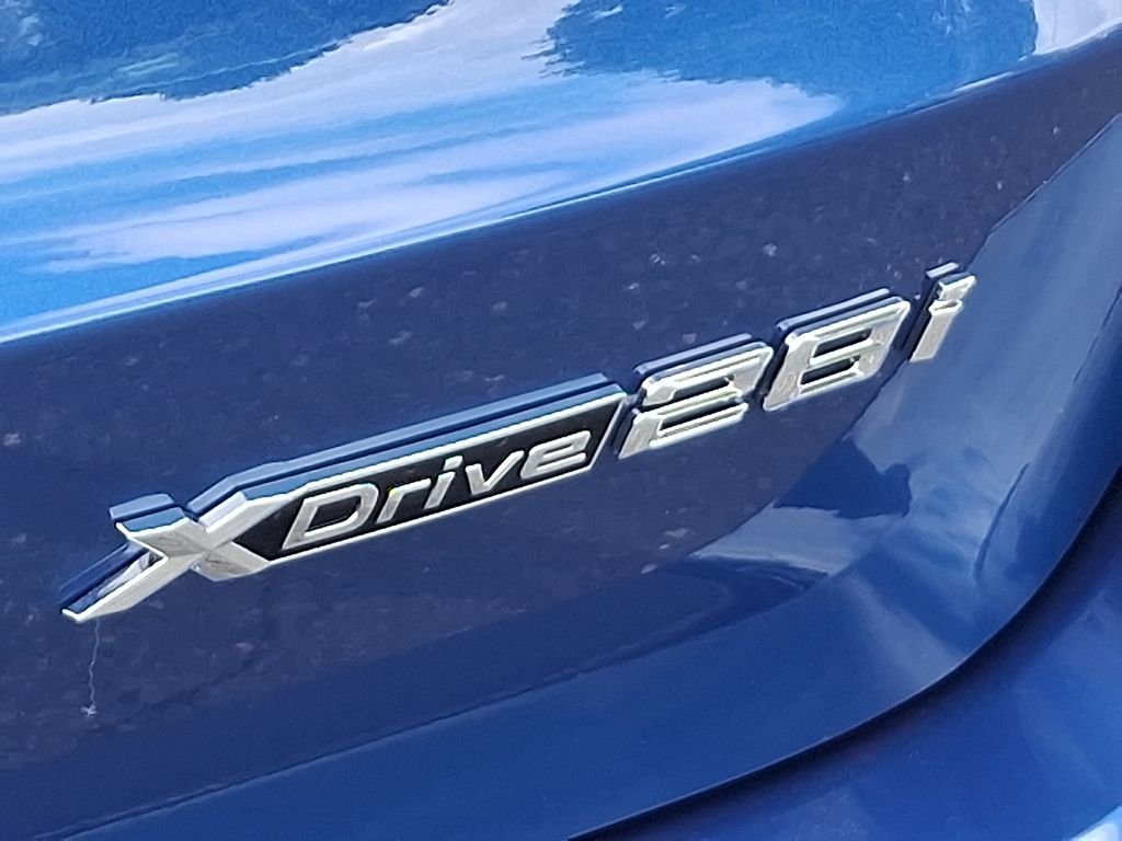 Certified Used 2026 Portimao Blue Metallic BMW xDrive28i image 33