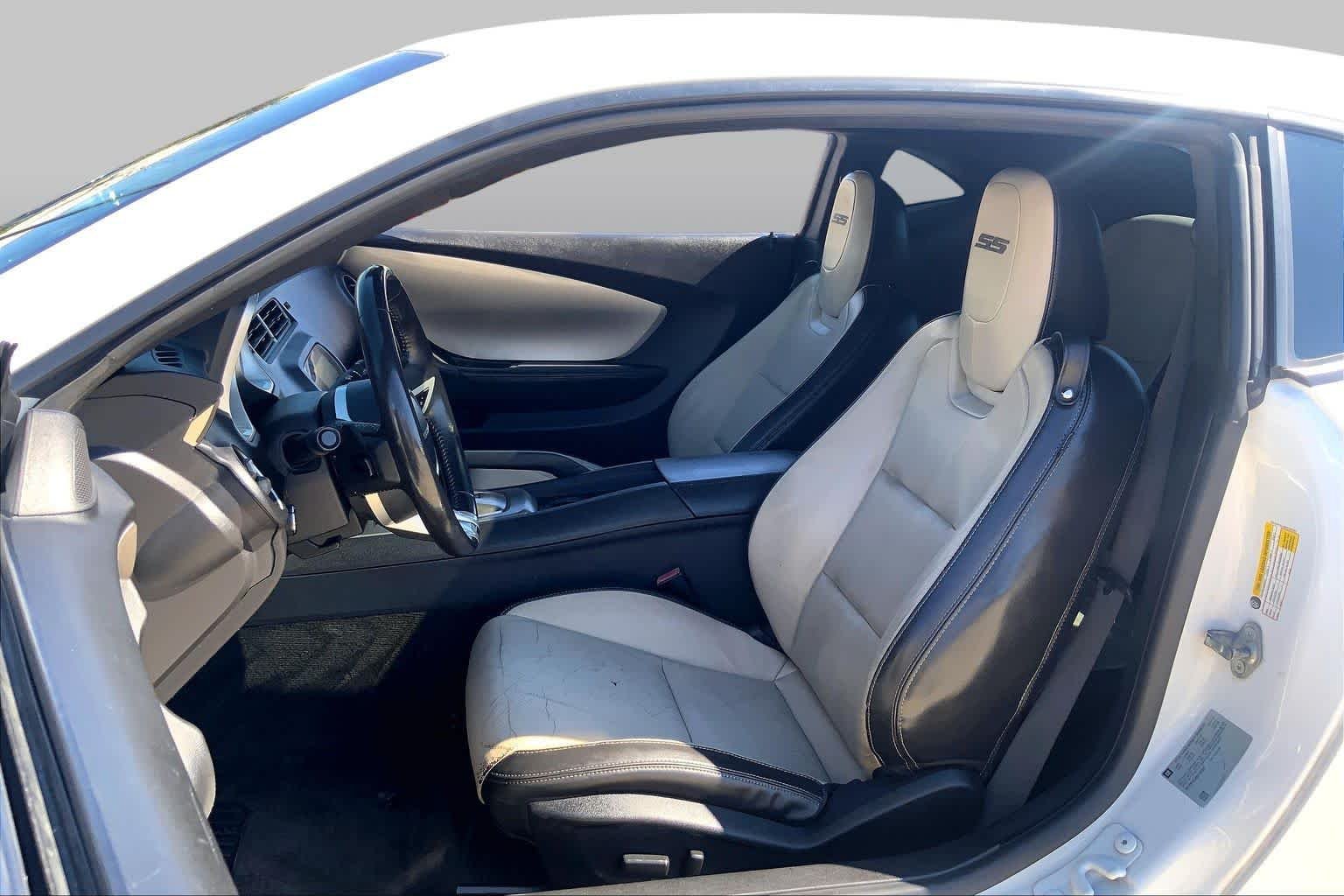 Used 2011 Summit White Chevrolet 2SS image 7
