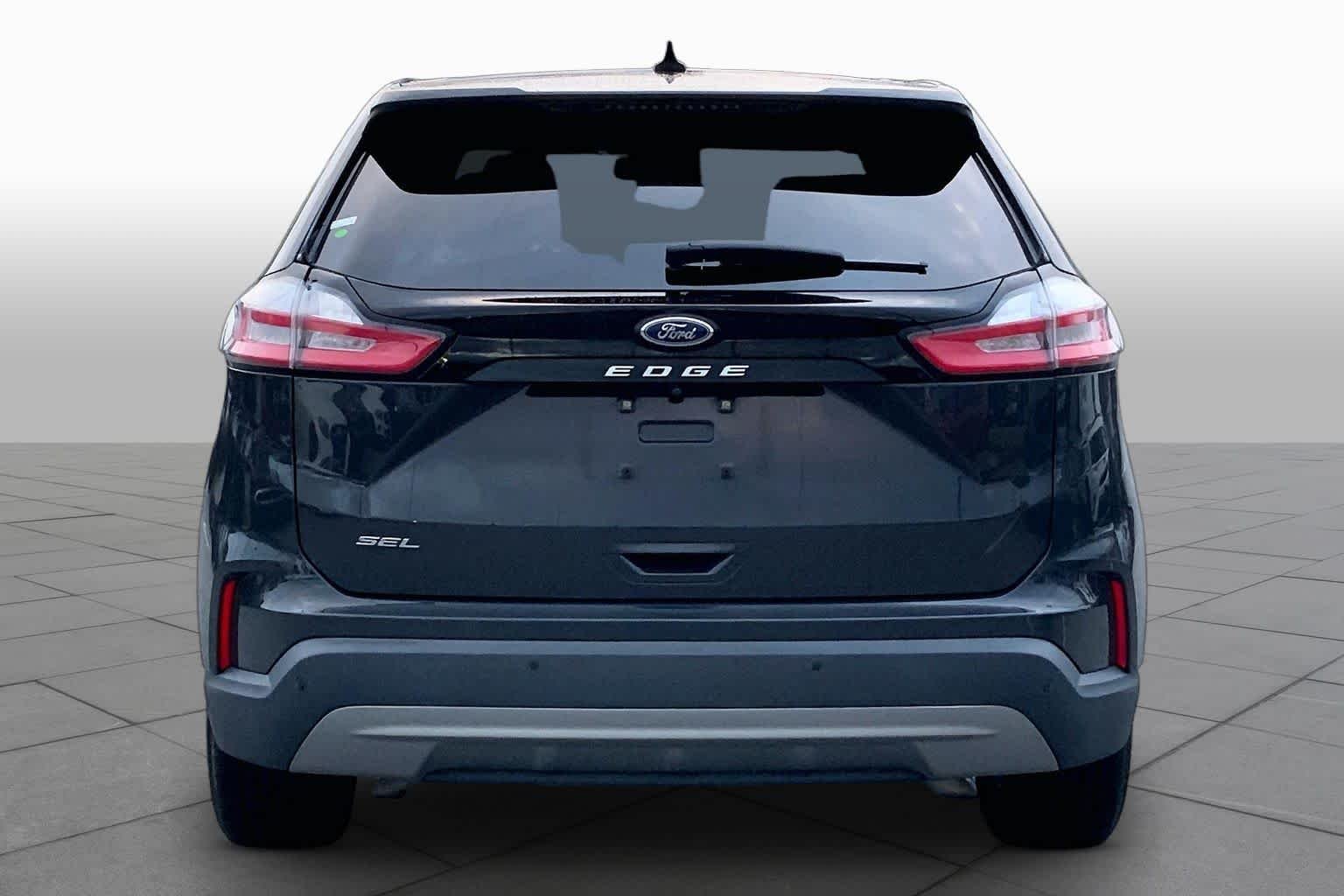 Used 2021 Lithium Gray Ford SEL image 5