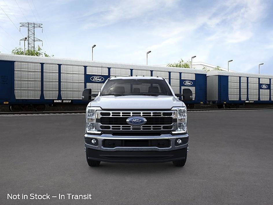 New 2026 Oxford White Ford F-350® XLT image 6