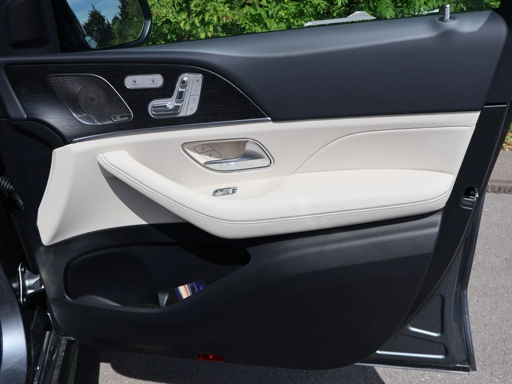 New 2026 Selenite Grey Metallic Mercedes-Benz GLS 450 image 11