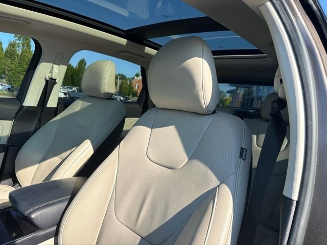 Used 2019 Stone Gray Metallic Ford Titanium image 14