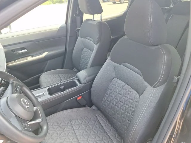 Used 2025 Black Nissan SV image 10