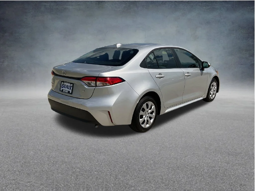 Used 2025 Silver Toyota LE image 7