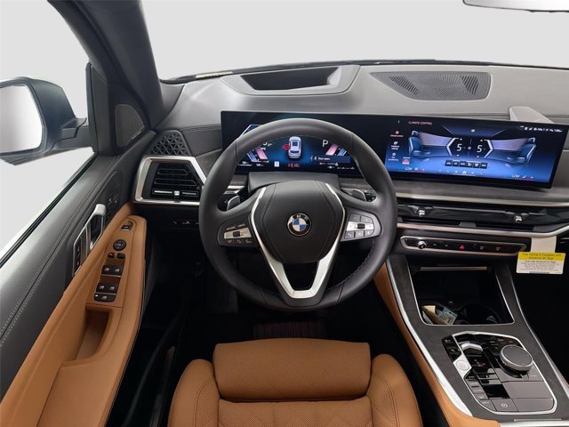 Used 2026 Mineral White Metallic BMW xDrive40i image 22