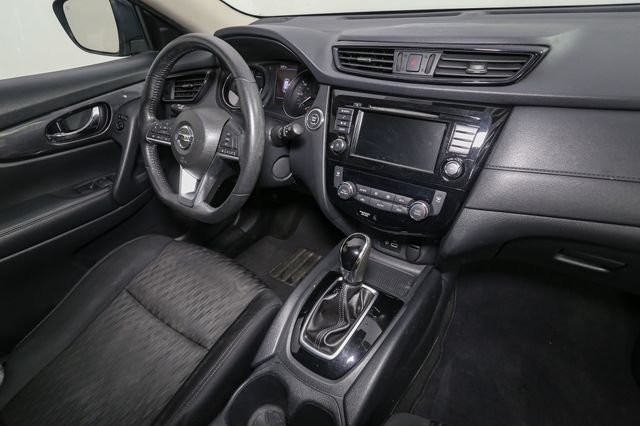 Used 2019 Gray Nissan SV image 18