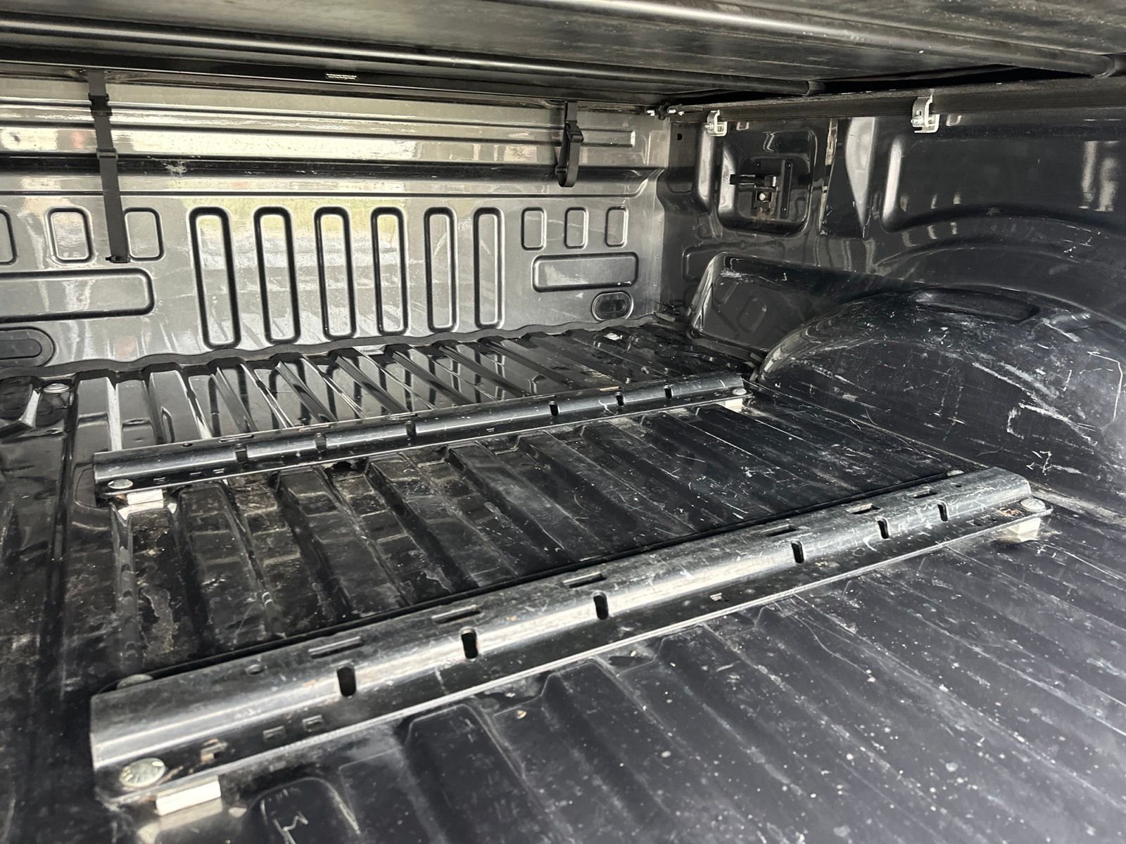 Used 2019 Gray Ford Lariat image 33