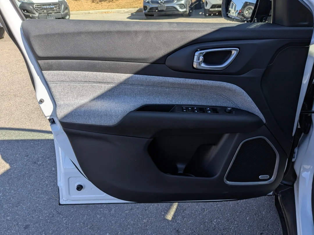 New 2026 White Jeep North - - 4x4 - Panoramic Sunroof - Alpine Audio - Adaptive Cruise - Power Liftgate & More! image 12