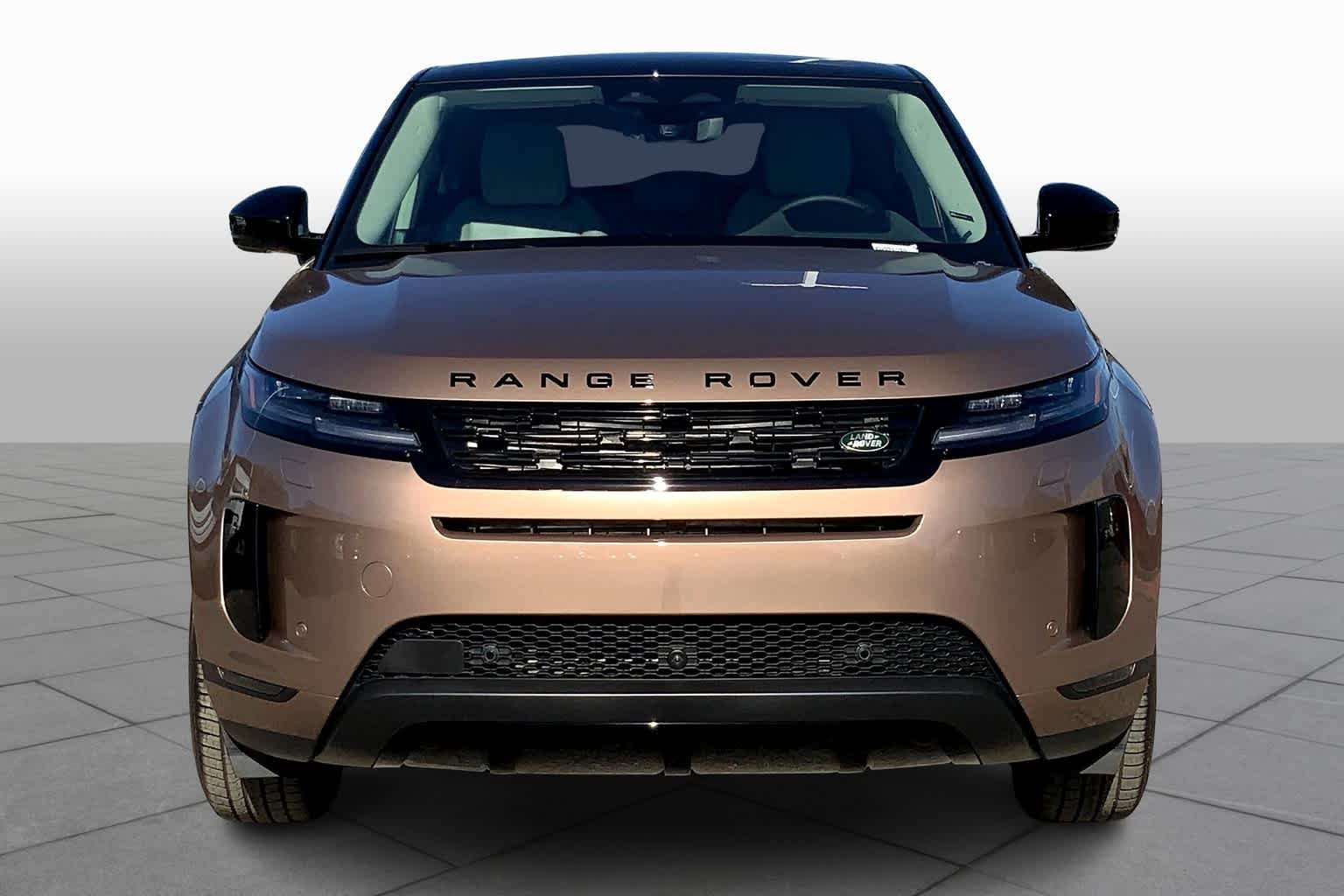 Used 2025 Corinthian Bronze Metallic Land Rover Core S image 3