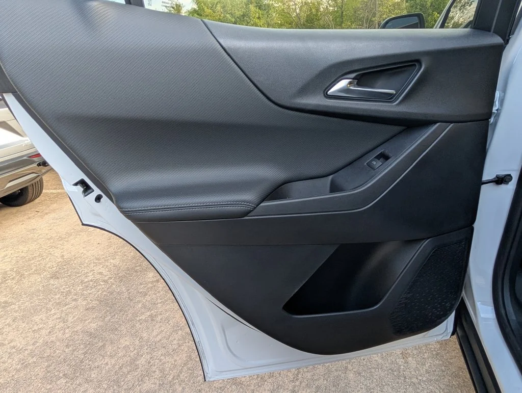 New 2027 Summit White Chevrolet LT image 8