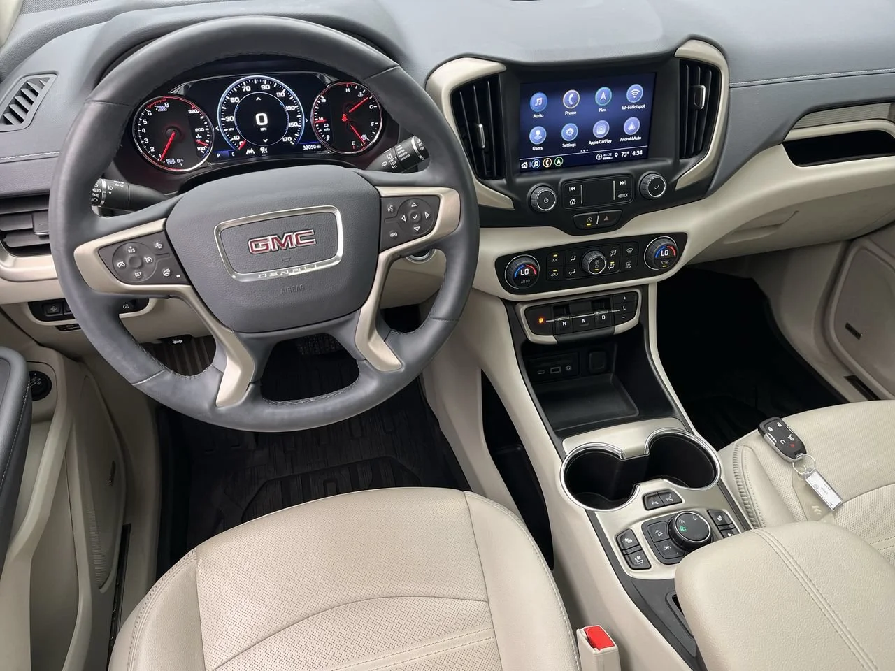 Used 2024 White Frost Tricoat GMC Denali image 15