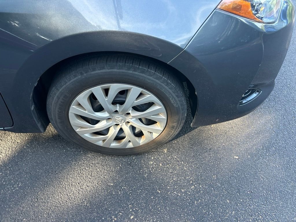 Used 2017 Gray Toyota LE image 10