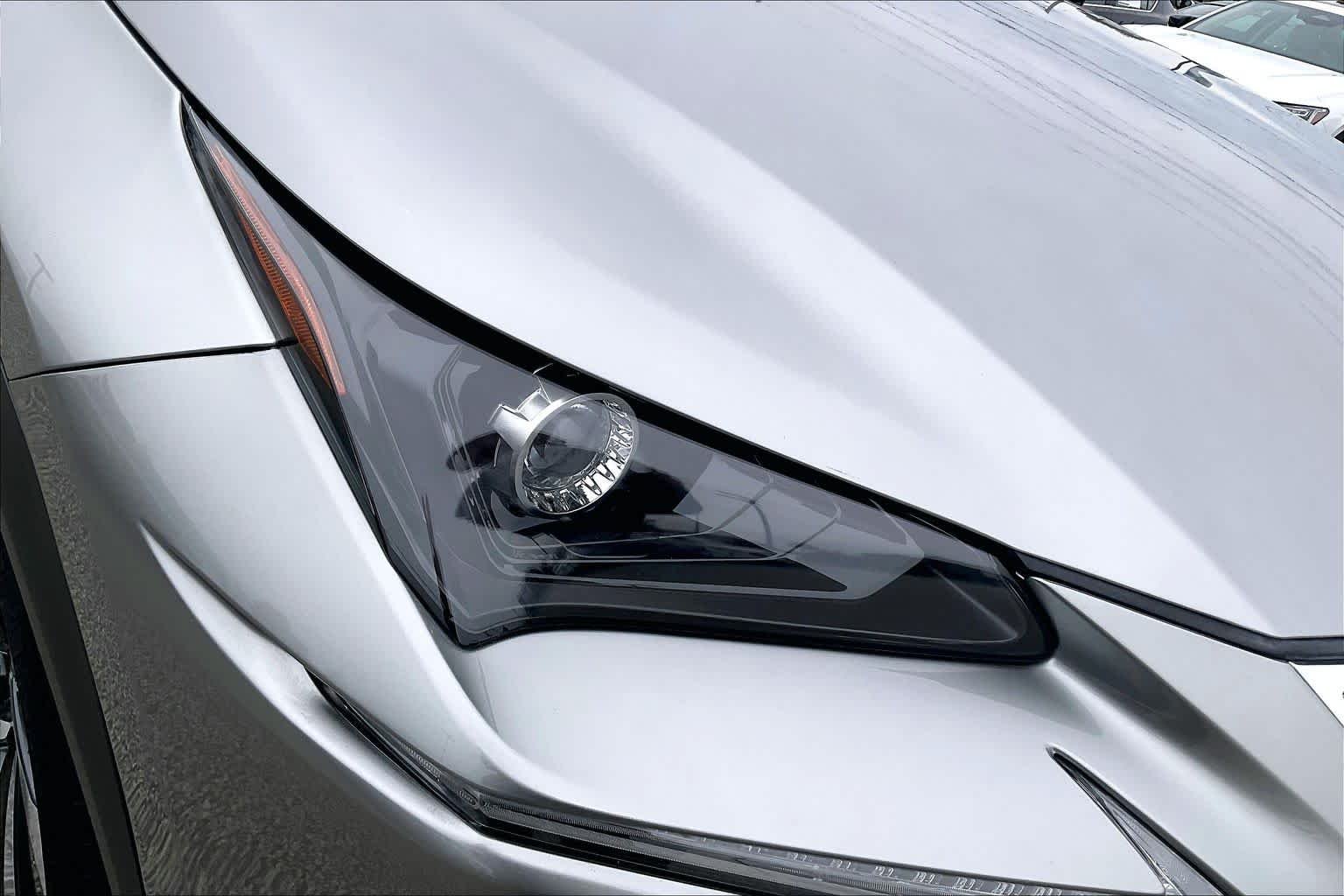 Used 2021 Atomic Silver Lexus  image 26