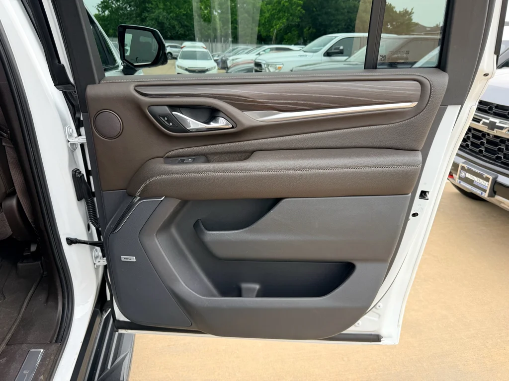 Used 2021 Summit White GMC Denali image 27