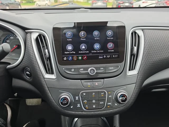 Used 2025 Mineral Gray Metallic Chevrolet 1LT image 28