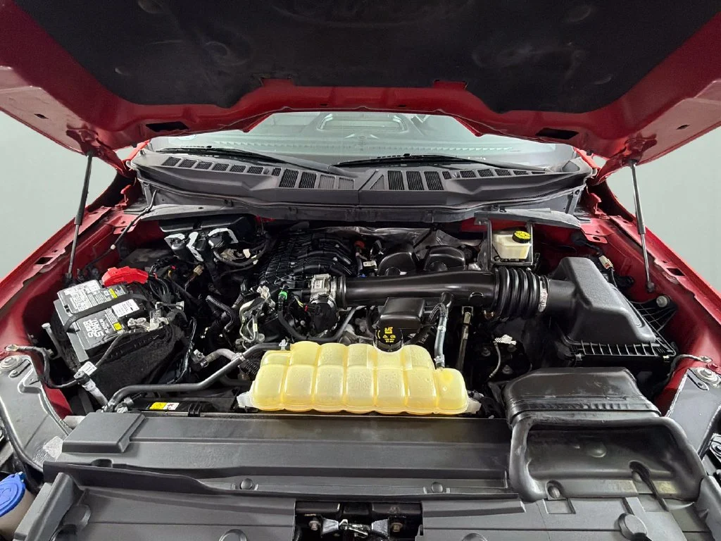 Used 2021  Ford XL image 38