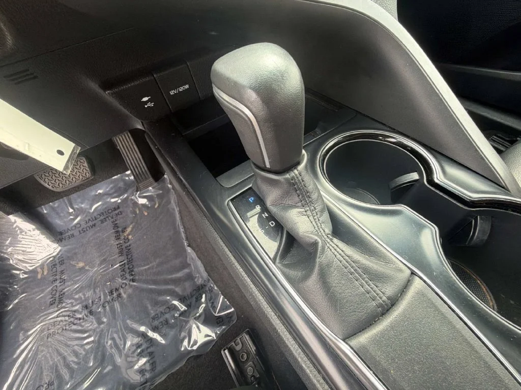 Used 2019 Blue Toyota SE image 24