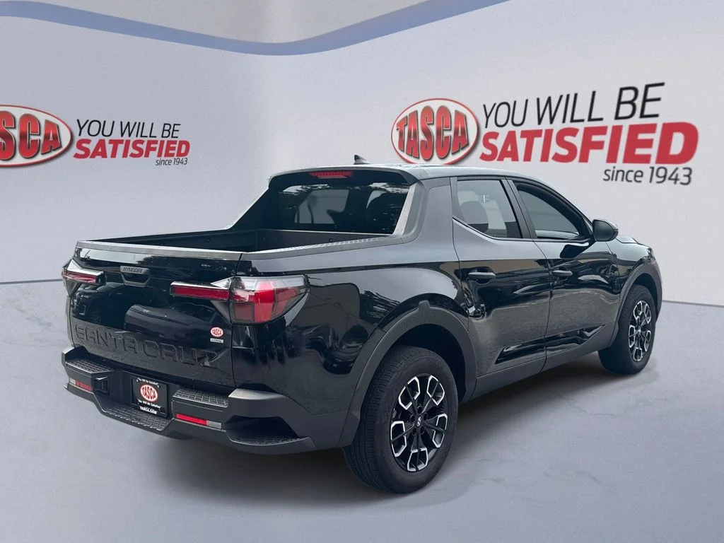 Used 2024 Black Hyundai SEL image 6