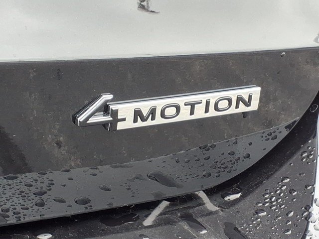 New 2026 Deep Black Pearl Volkswagen SE Black 4Motion image 8