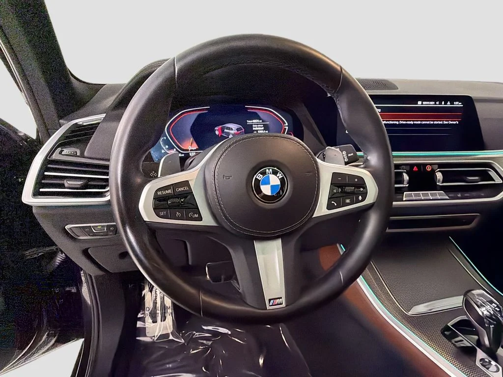 Used 2022 Black BMW sDrive40i image 11