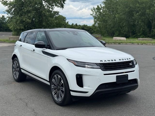 Used 2024 White Land Rover S image 7