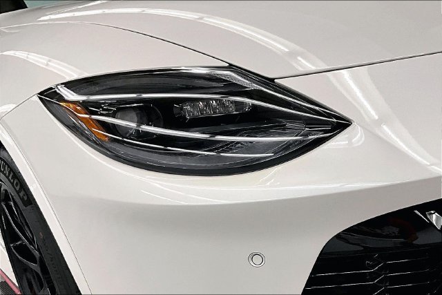 New 2027 Pearl White TriCoat/ Super Black Two Tone Nissan NISMO image 15